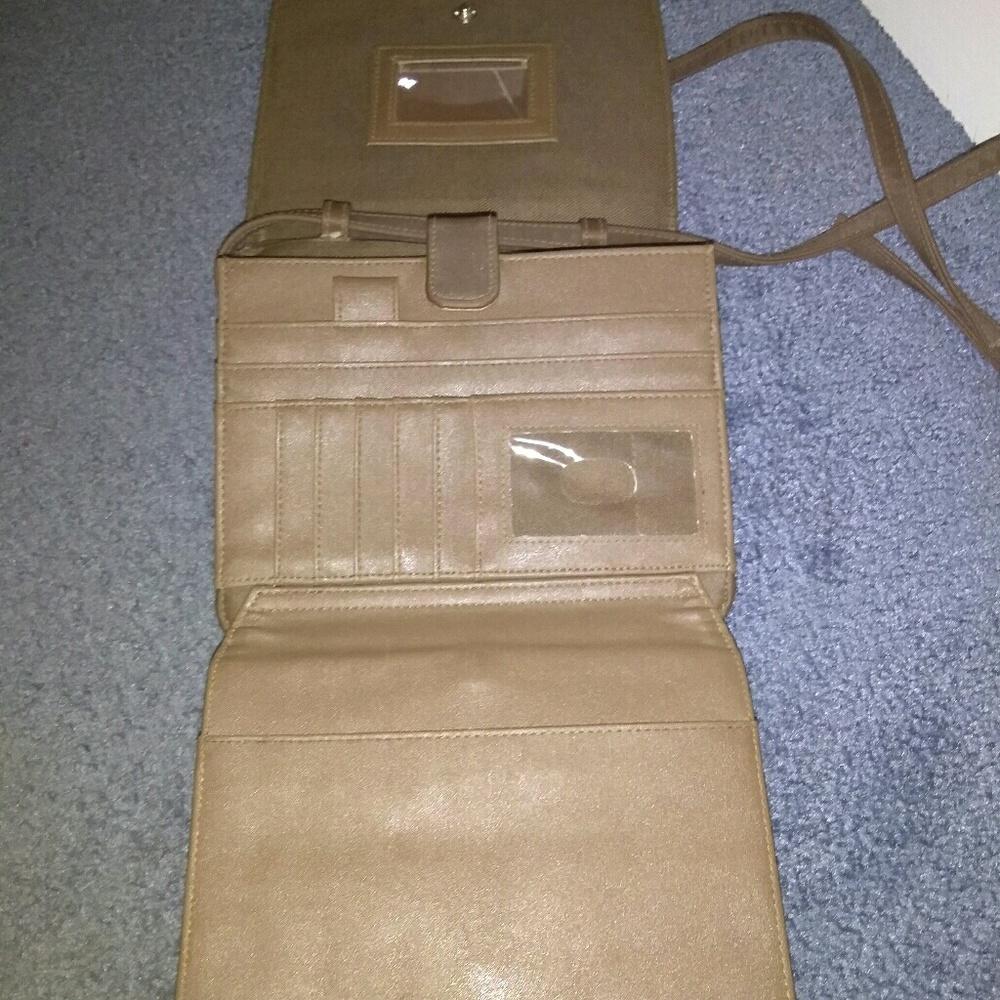 Purse - Picture 2 of 2